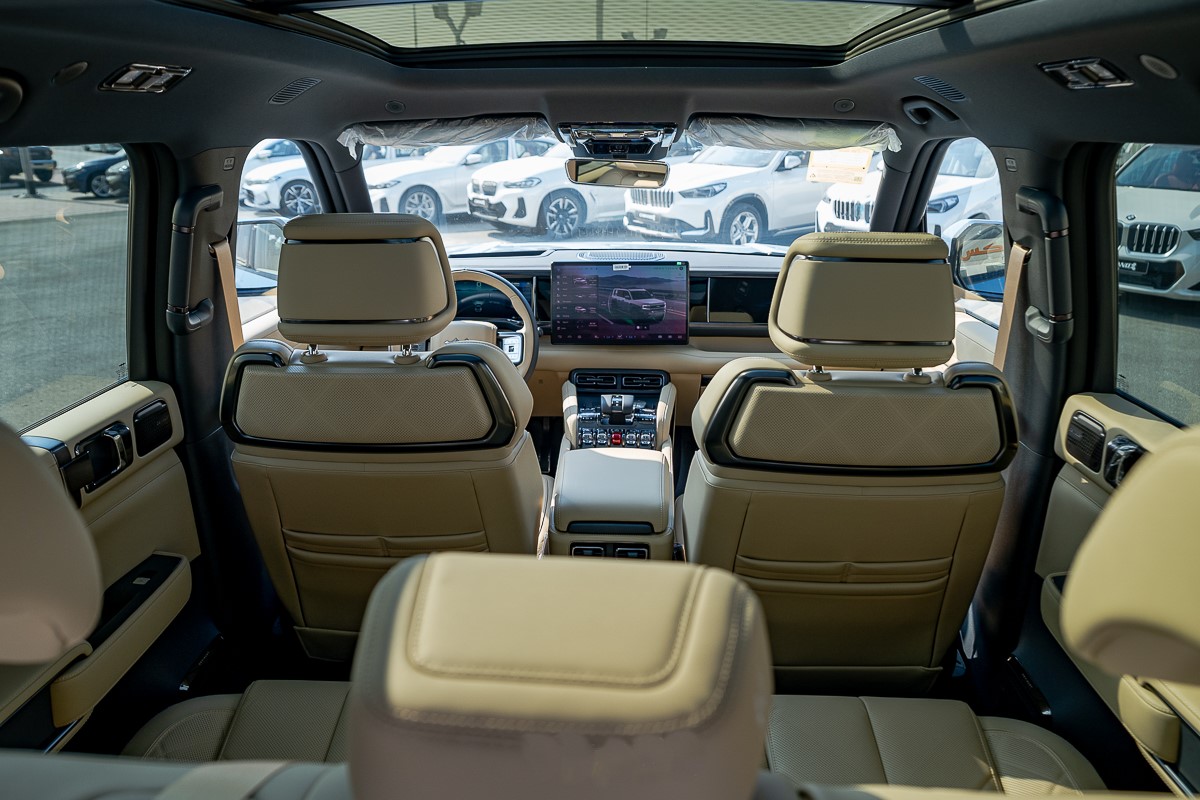 BYD Leopard 5 — Interior2
